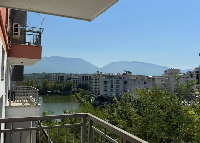 Lake View Apartment